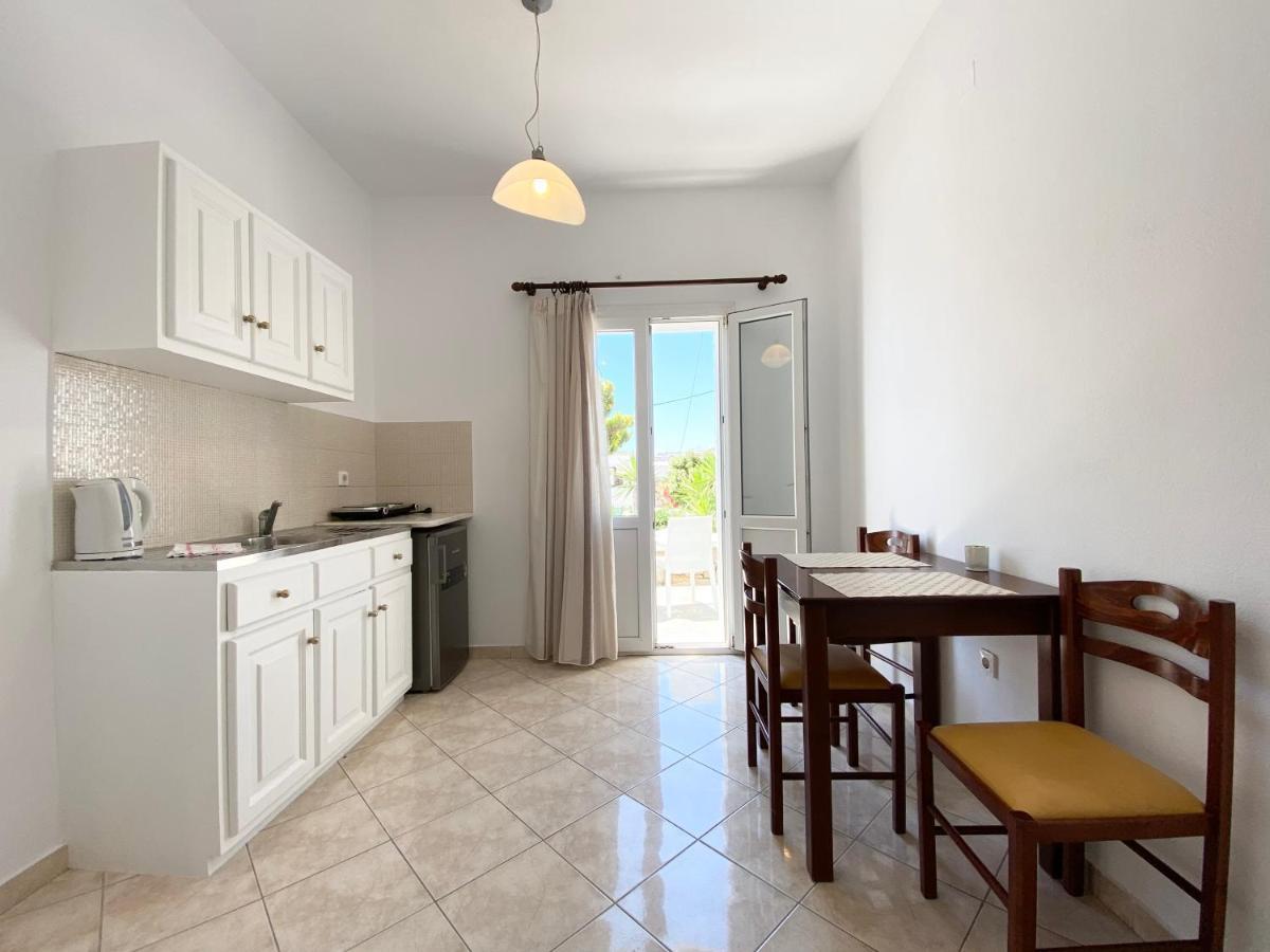 Eleftheria Hotel & Apartments Ornos  Dış mekan fotoğraf