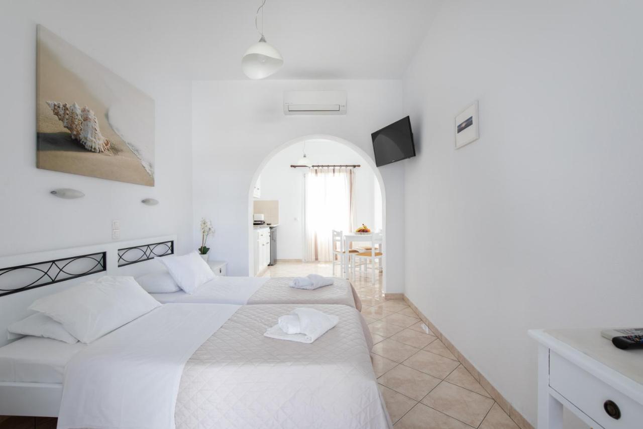 Eleftheria Hotel & Apartments Ornos  Dış mekan fotoğraf